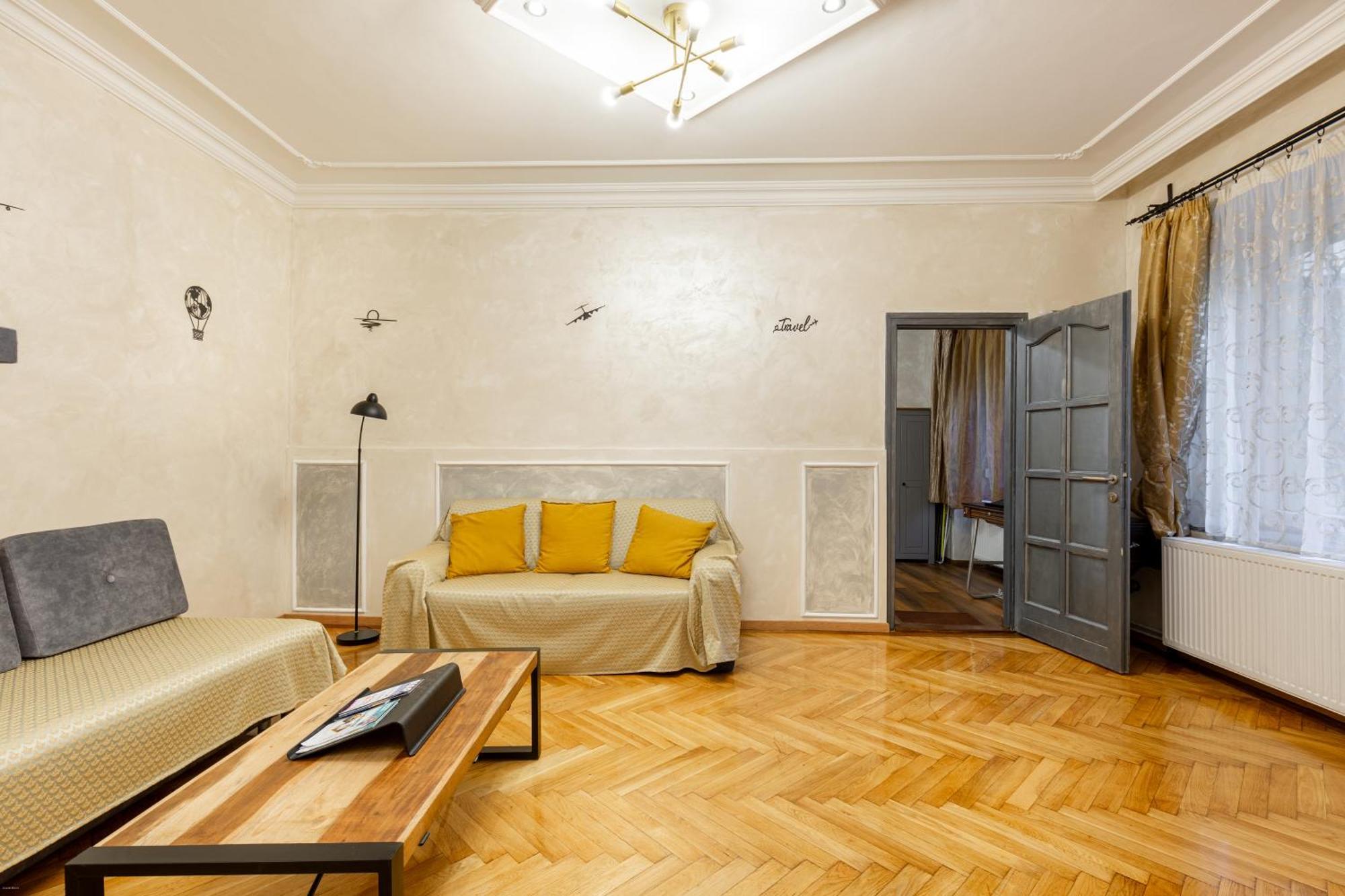 Mari&Emi Flat In Corvin Apartment Budapest Luaran gambar