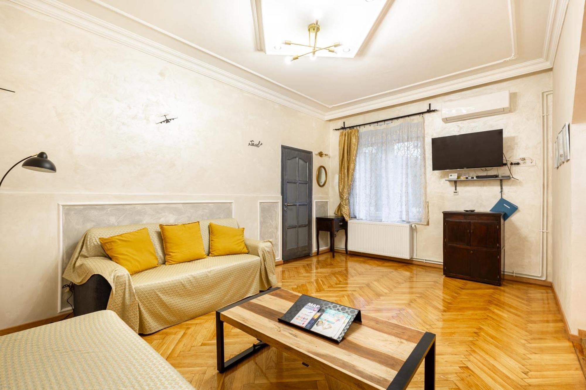 Mari&Emi Flat In Corvin Apartment Budapest Luaran gambar